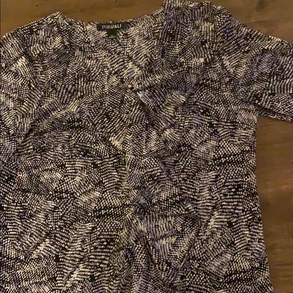 Roz & Ali Ruffle Blouse - Picture 5 of 7